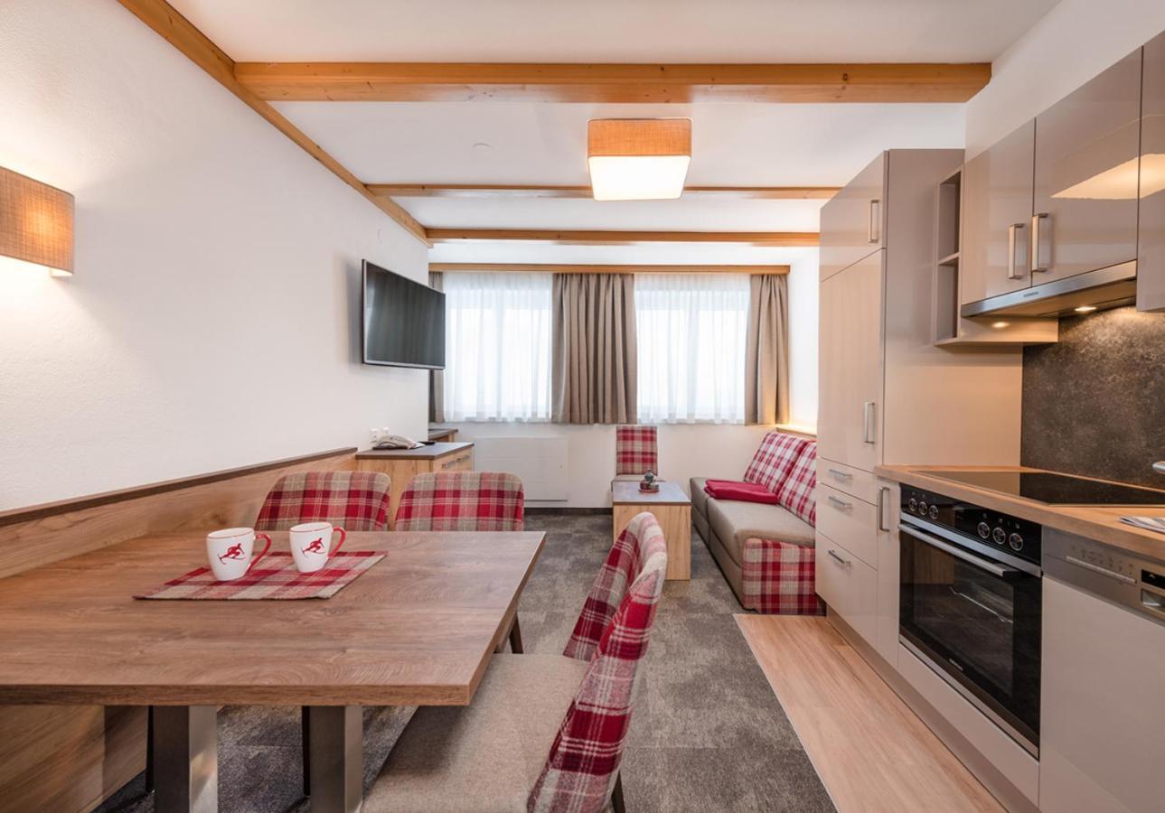 Apartments & Garni Alpenrose Obertauern Exterior photo