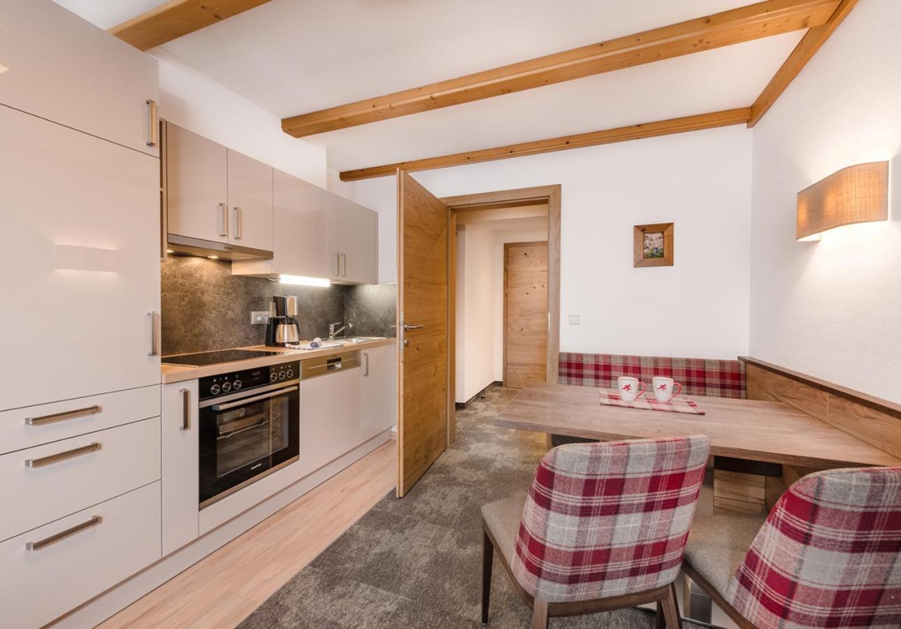 Apartments & Garni Alpenrose Obertauern Exterior photo